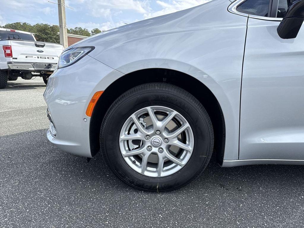 Chrysler Pacifica Select - Thumbnail 11