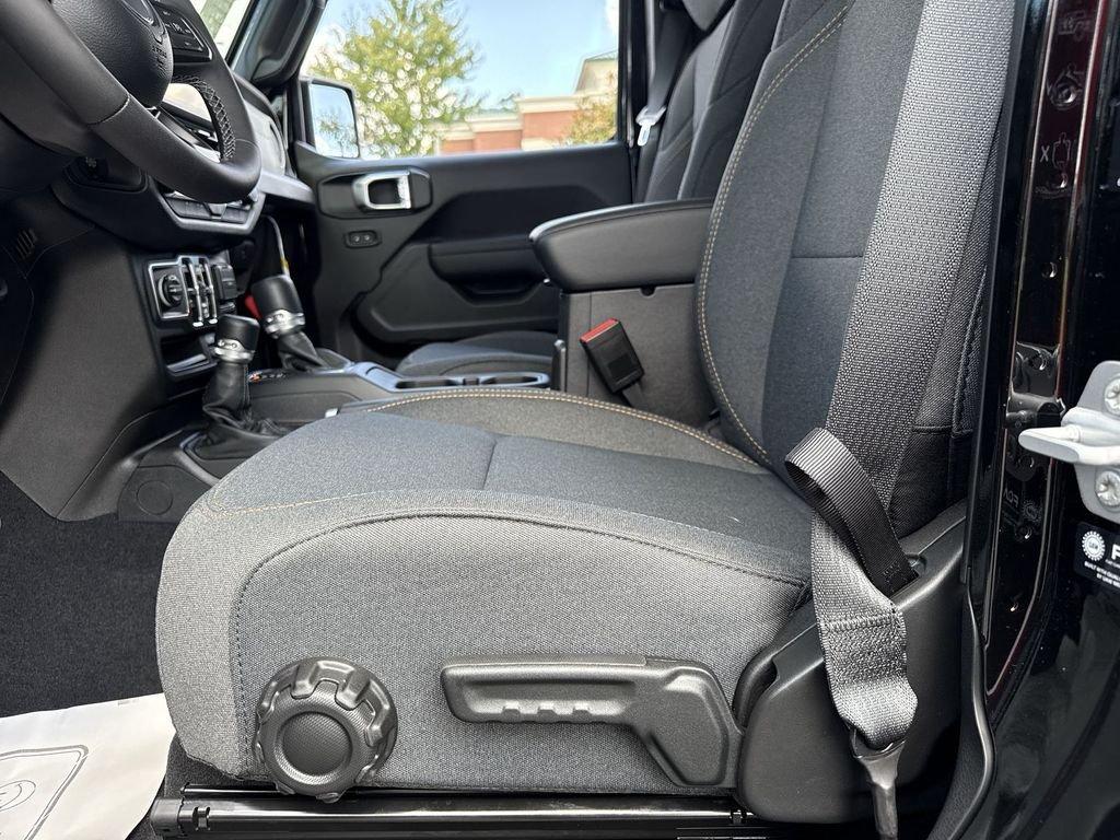 Jeep Gladiator Sport S 4X4 - Thumbnail 12