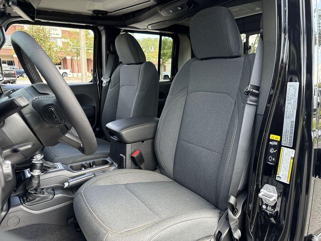 Jeep Gladiator Sport S 4X4 - Thumbnail 11