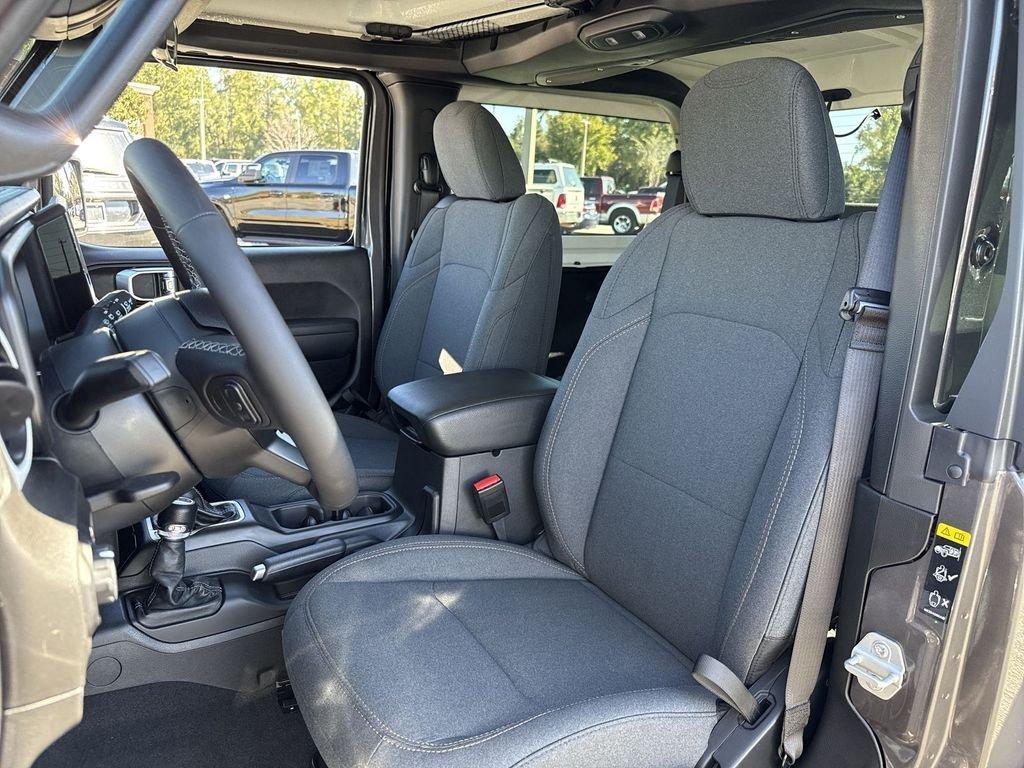 Jeep Wrangler 2-Door Sport S - Thumbnail 12