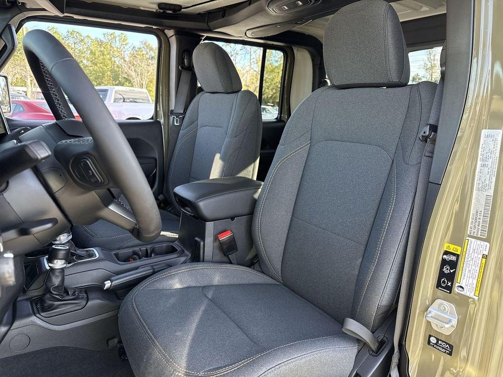 Jeep Gladiator Sport S 4X4 - Thumbnail 12