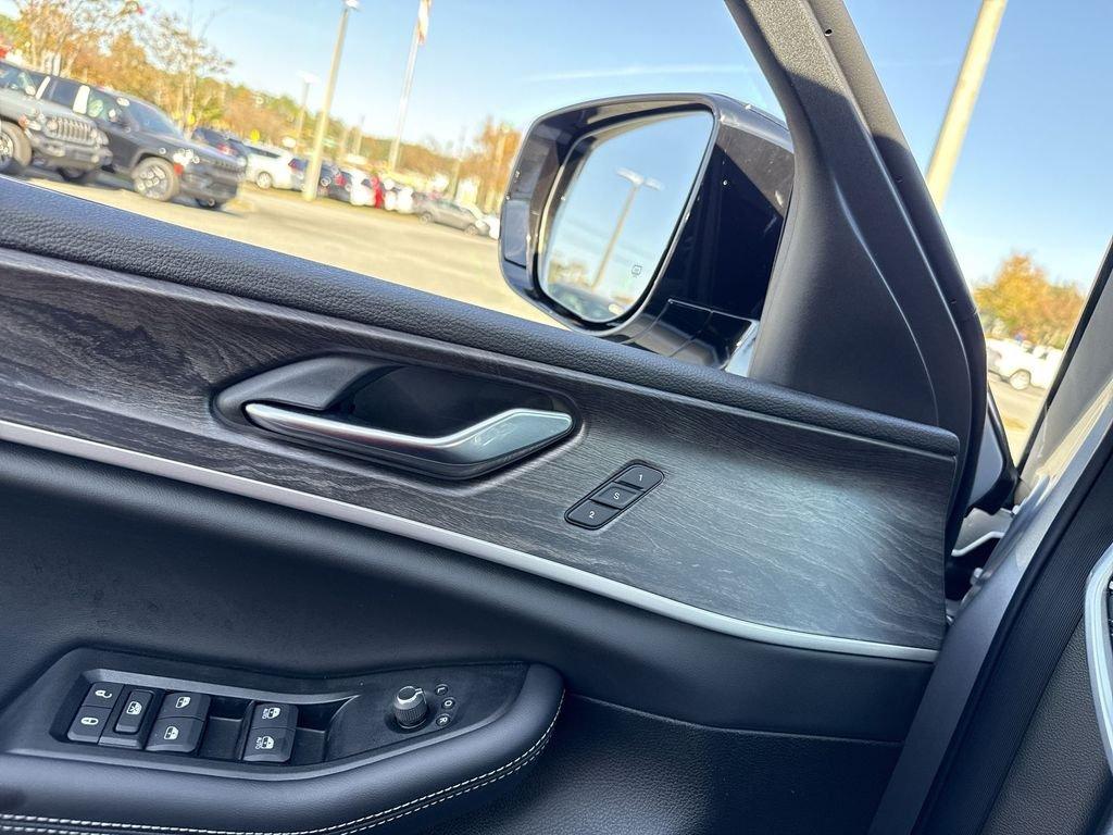 Jeep Grand Cherokee L Limited 4X4 - Thumbnail 14