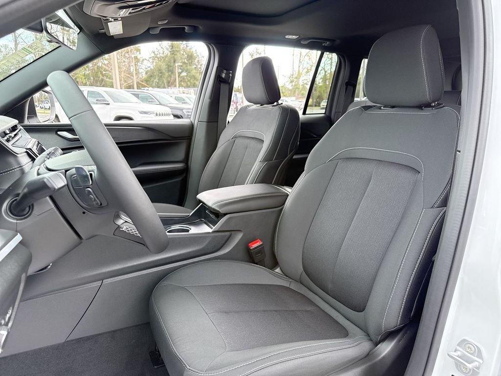 Jeep Grand Cherokee Laredo X 4X4 - Thumbnail 12