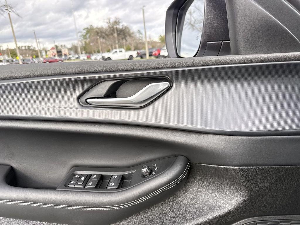 Jeep Grand Cherokee Laredo X 4X4 - Thumbnail 13