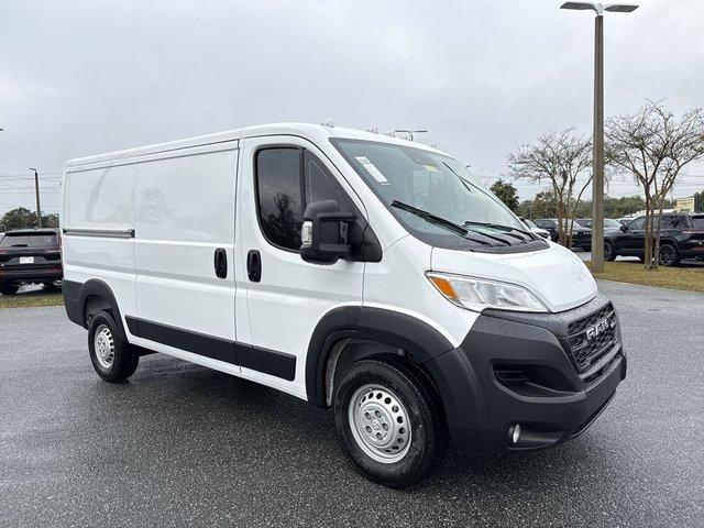Ram Promaster 1500 Tradesman Cargo Van Low Roof 136' Wb - View 1