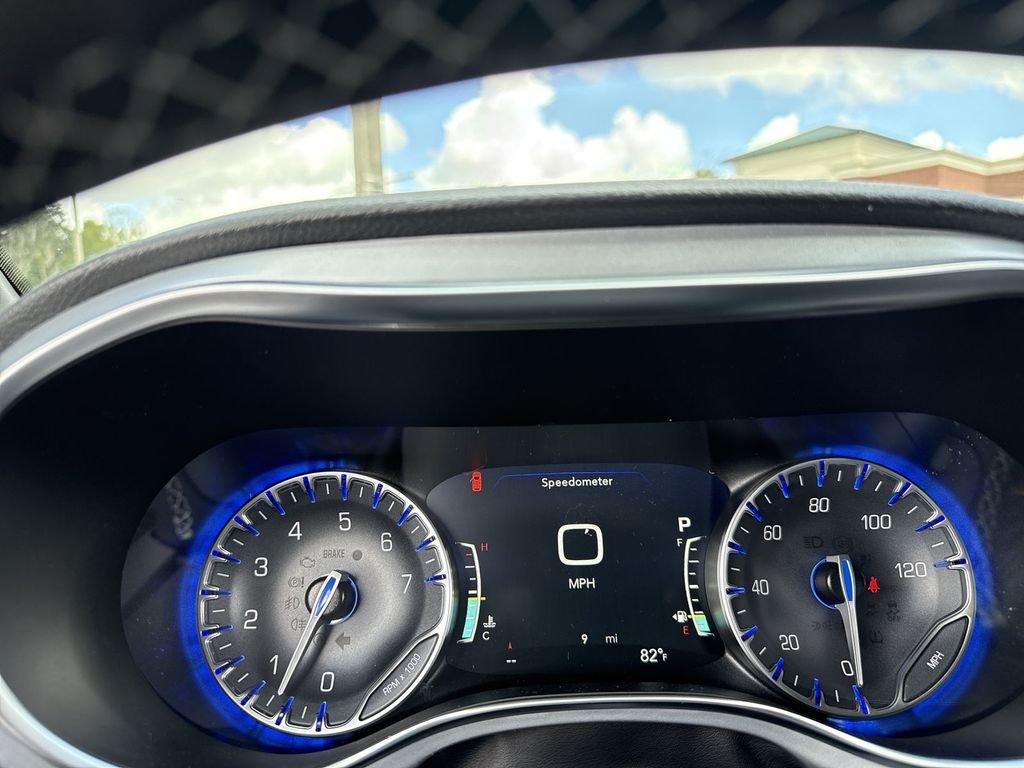 Chrysler Pacifica Limited - Thumbnail 19