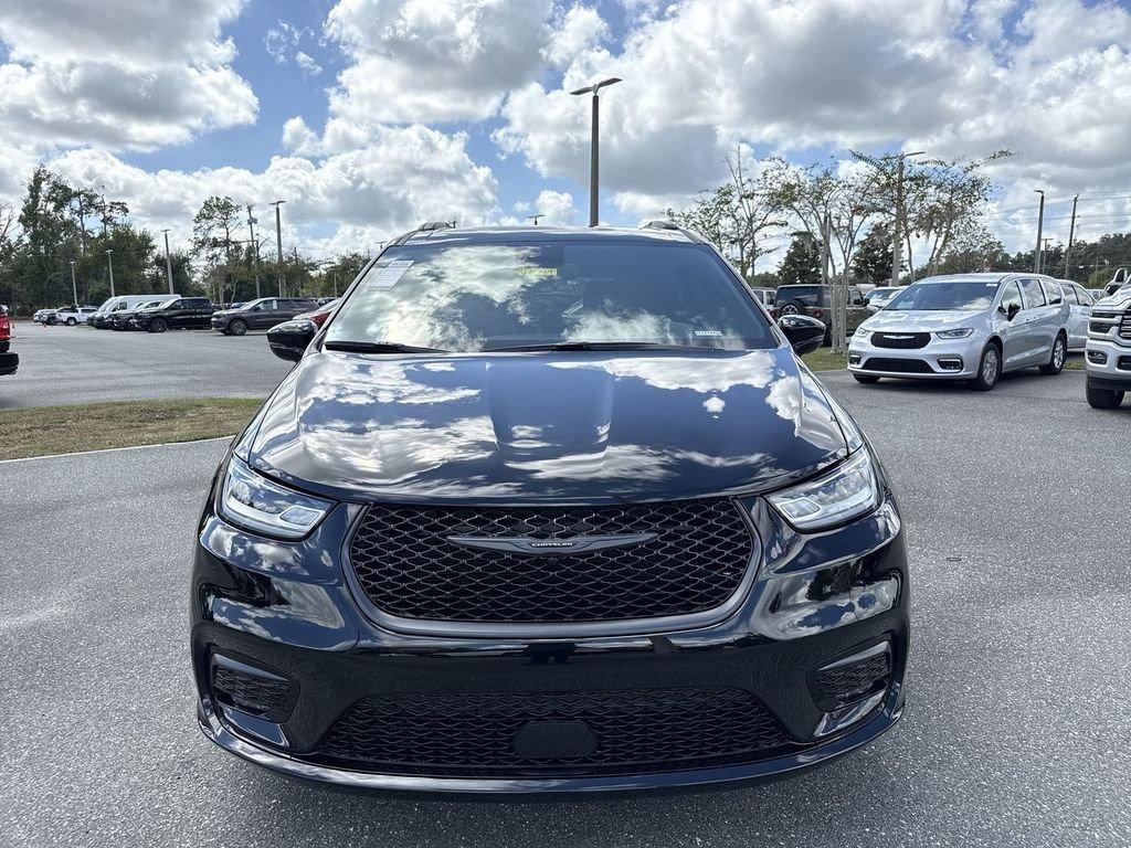 Chrysler Pacifica Limited - Thumbnail 9