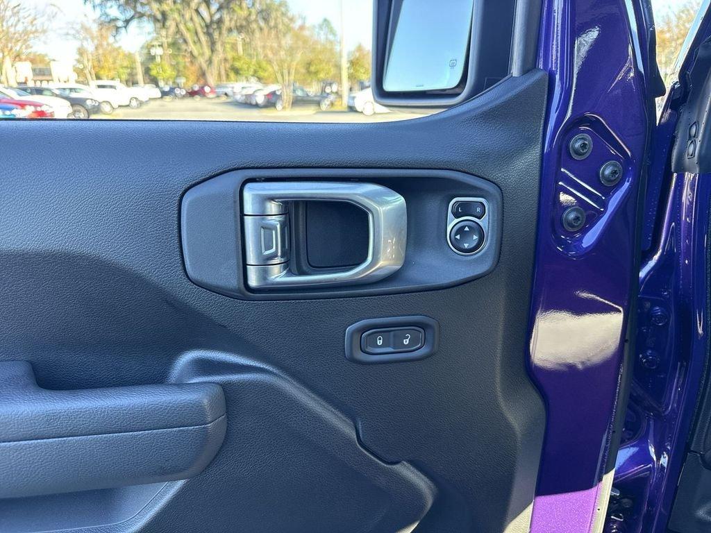 Jeep Gladiator Sport S 4X4 - Thumbnail 13