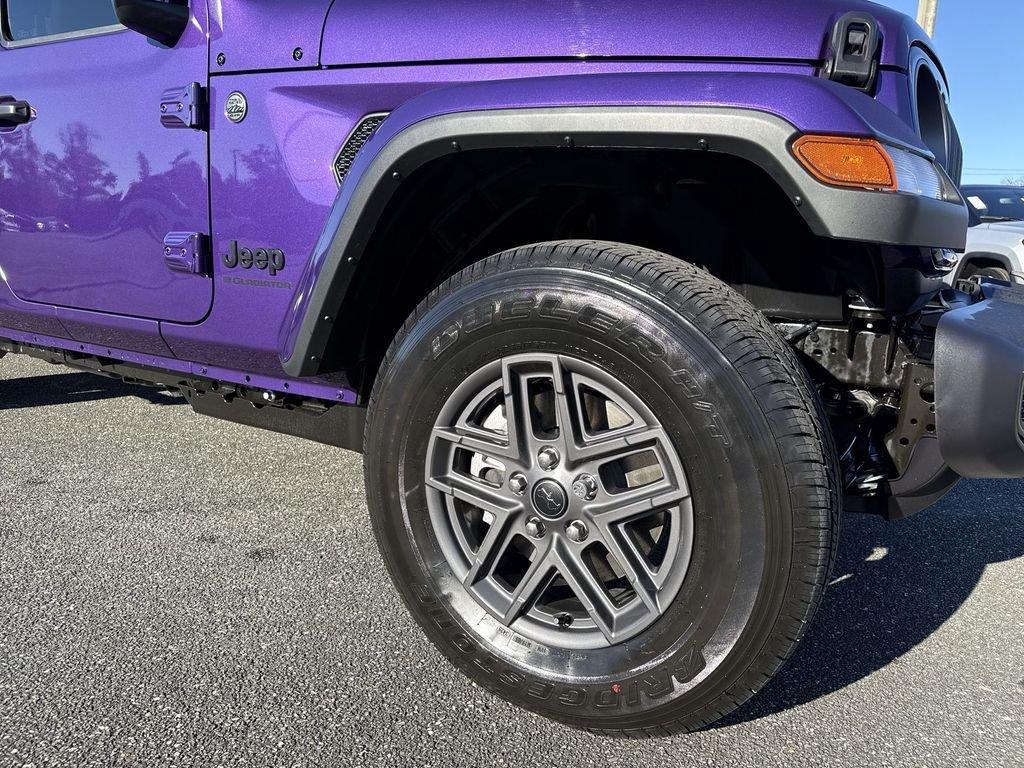 Jeep Gladiator Sport S 4X4 - Thumbnail 10