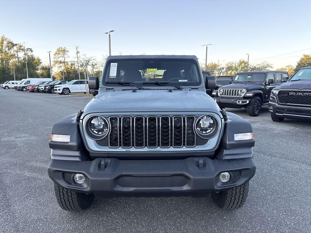 Jeep Wrangler 4-Door Sport S - Thumbnail 9