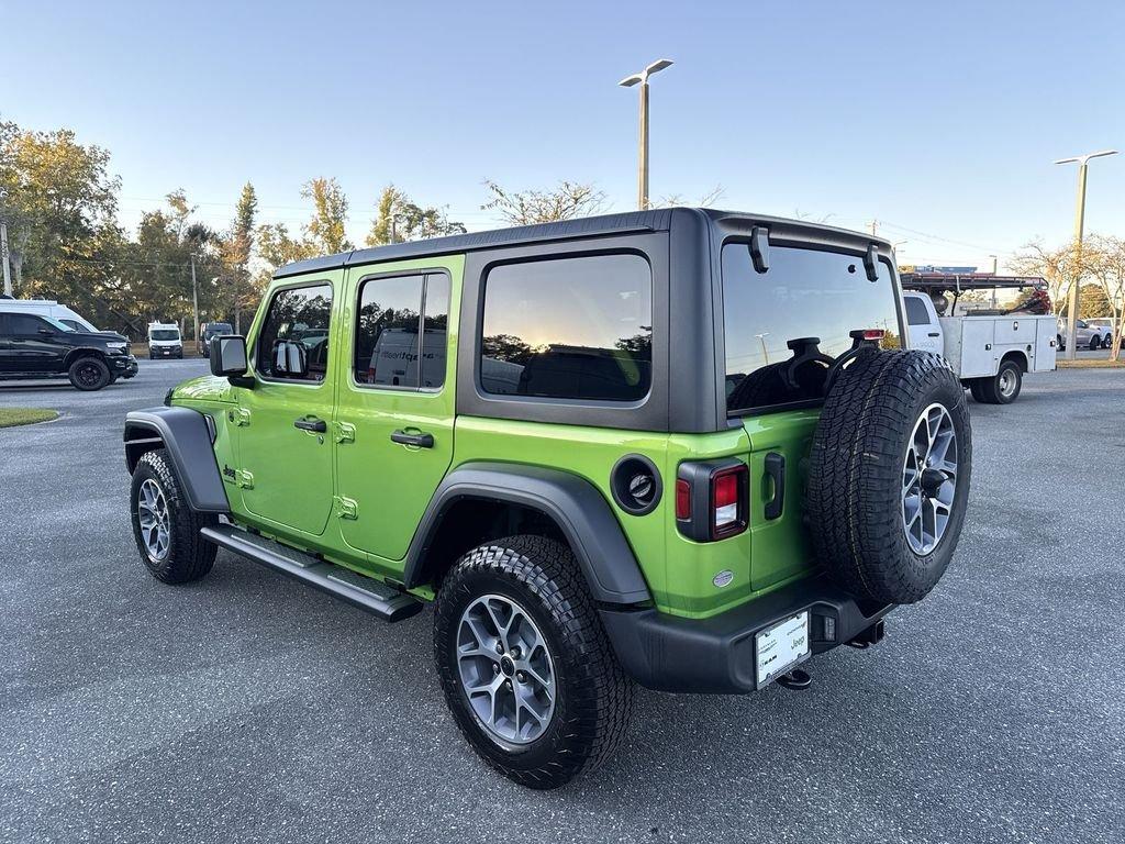 Jeep Wrangler 4-Door Sport S - Thumbnail 6