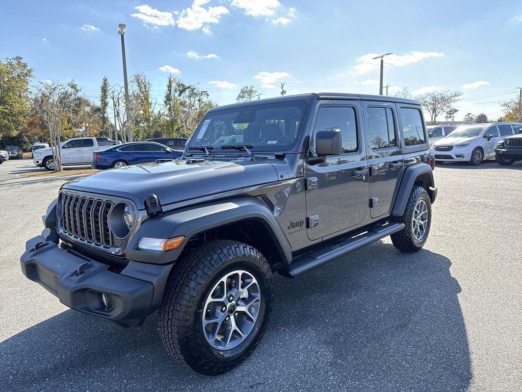 Jeep Wrangler 4-Door Sport S - Thumbnail 8