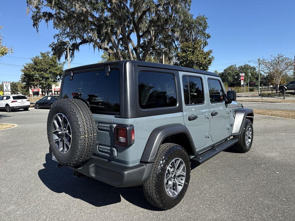 Jeep Wrangler 4-Door Sport S - Thumbnail 4