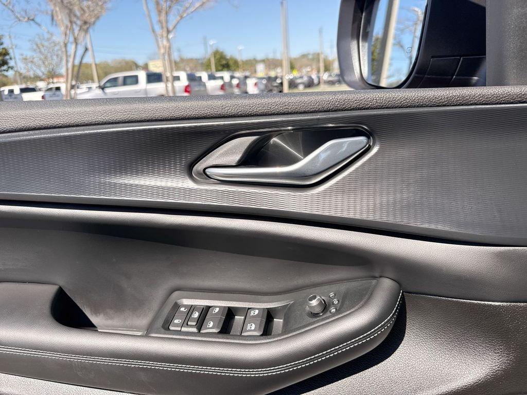 Jeep Grand Cherokee L Laredo X 4X4 - Thumbnail 13