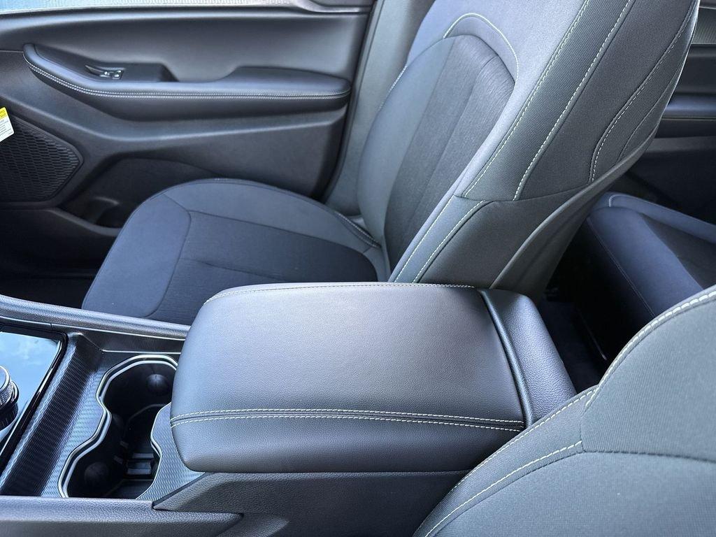 Jeep Grand Cherokee L Laredo X 4X4 - Thumbnail 19