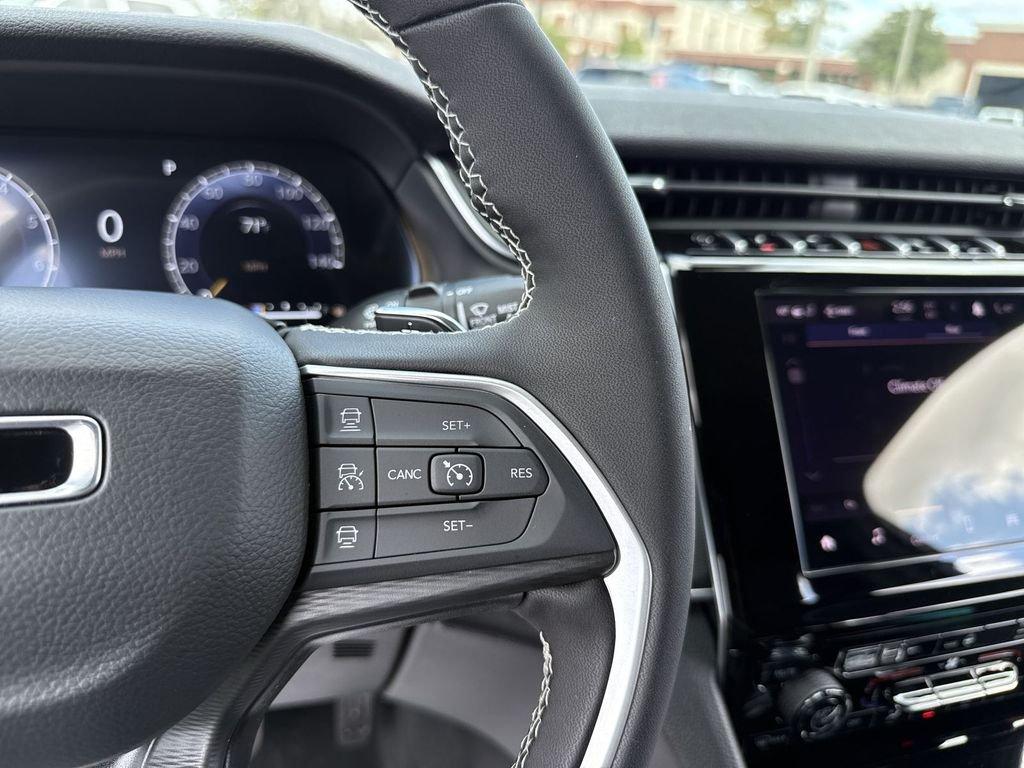 Jeep Grand Cherokee L Laredo X 4X4 - Thumbnail 17