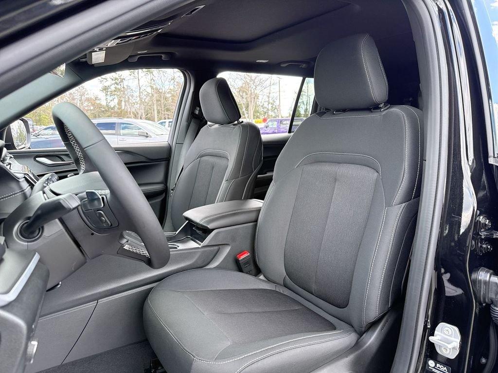 Jeep Grand Cherokee L Laredo X 4X4 - Thumbnail 12