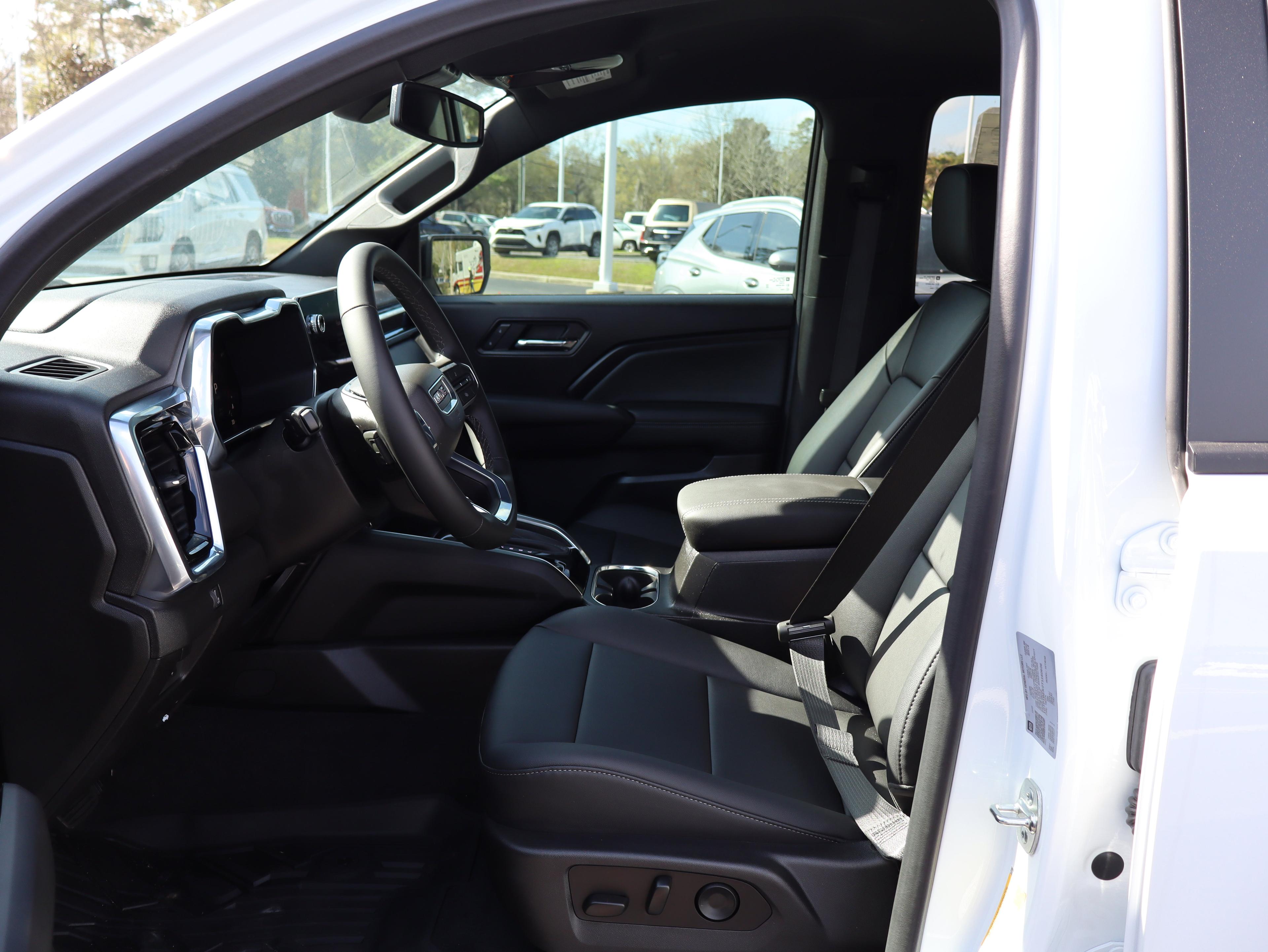 GMC Canyon Elevation Rear Wheel Drive Crew Cab - Thumbnail 20