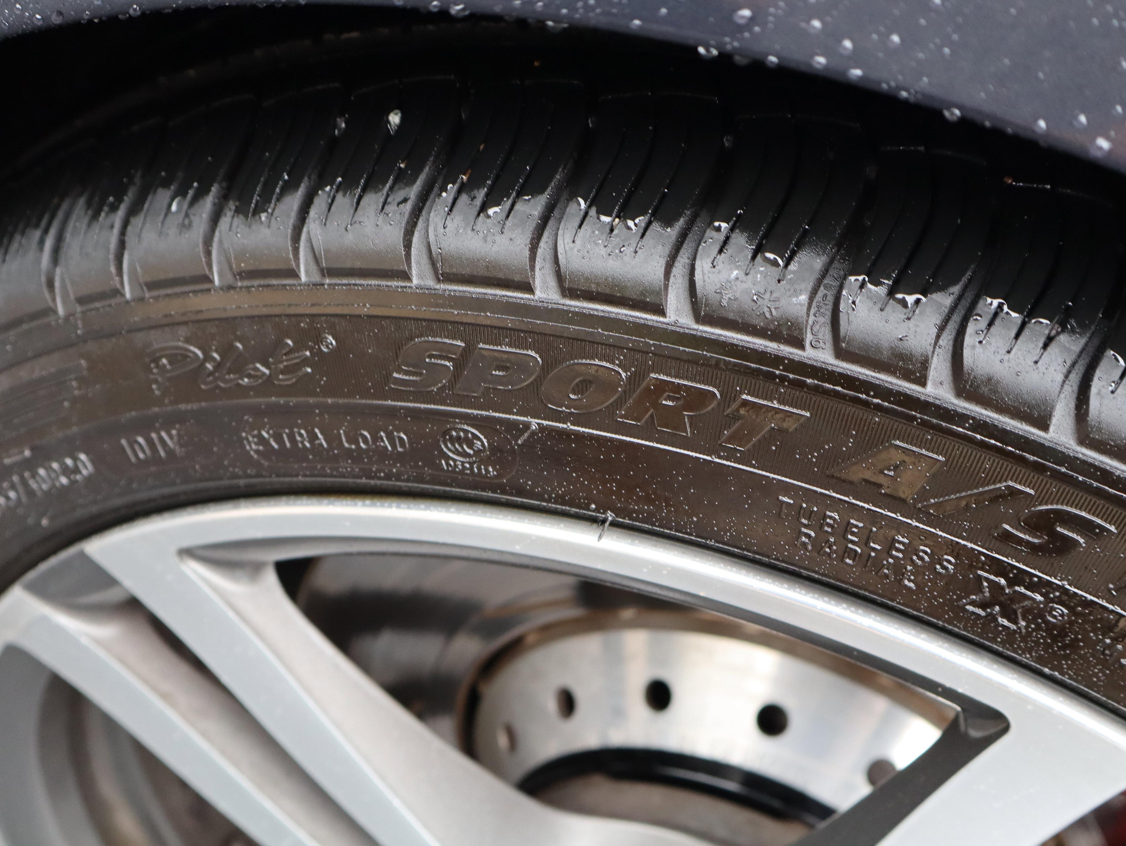 Porsche Panamera Turbo All Wheel Drive Hatchback - Thumbnail 11