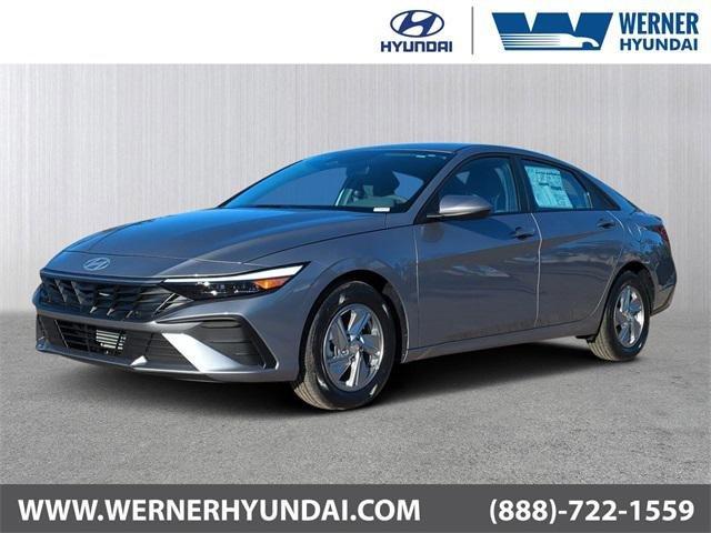 Hyundai Elantra Se Fwd 4D Sedan - View 1