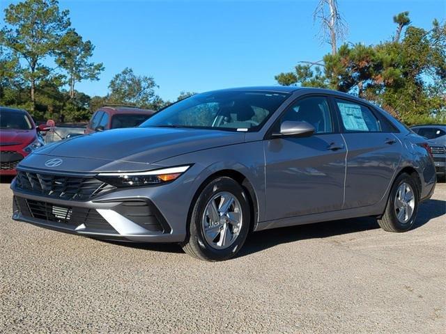 Hyundai Elantra Se Fwd 4D Sedan - Thumbnail 3