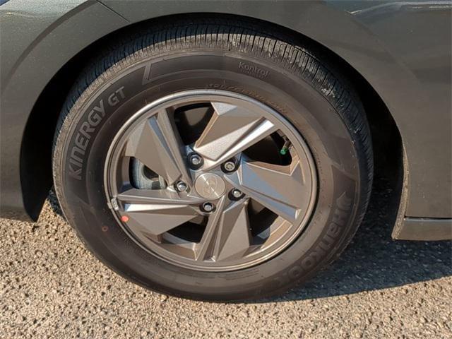 Hyundai Elantra Se Fwd 4D Sedan - Thumbnail 12