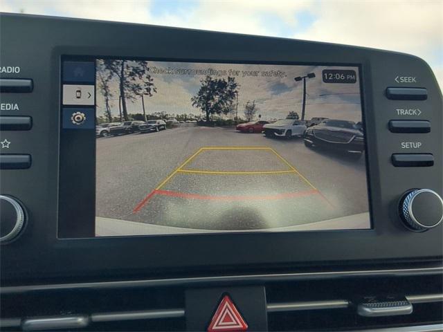 Hyundai Elantra Se Fwd 4D Sedan - Thumbnail 20