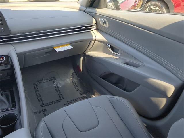 Hyundai Elantra Sel Sport Fwd 4D Sedan - Thumbnail 17