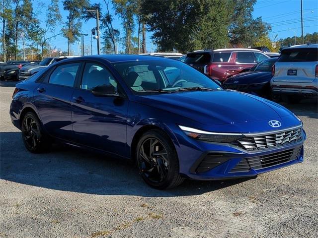 Hyundai Elantra Sel Sport Fwd 4D Sedan - Thumbnail 4