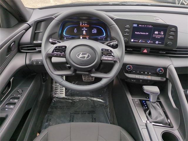 Hyundai Elantra Sel Sport Fwd 4D Sedan - Thumbnail 16