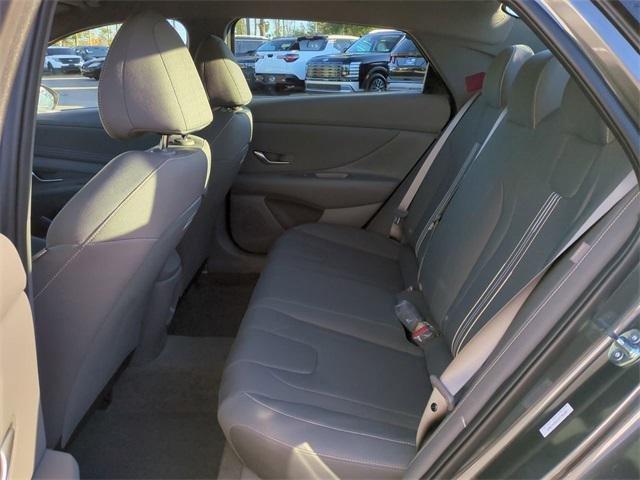 Hyundai Elantra Sel Sport Fwd 4D Sedan - Thumbnail 14