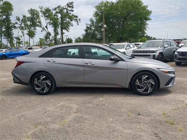 Hyundai Elantra Sel Sport Fwd 4D Sedan - Thumbnail 5