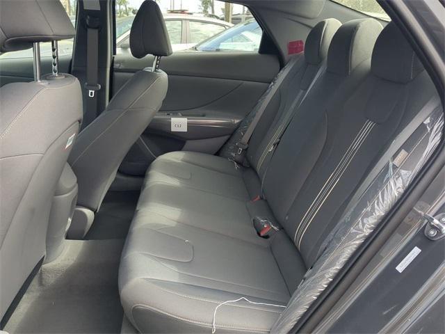 Hyundai Elantra Sel Sport Fwd 4D Sedan - Thumbnail 14