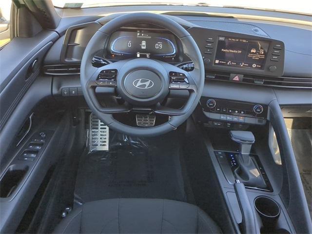 Hyundai Elantra Sel Sport Fwd 4D Sedan - Thumbnail 16