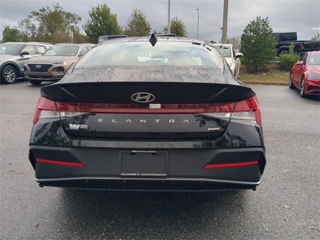 Hyundai Elantra Hybrid Sel Sport Fwd 4D Sedan - Thumbnail 7