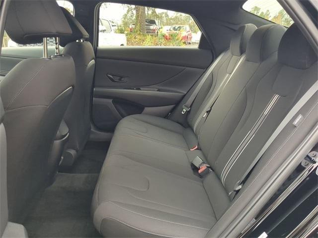 Hyundai Elantra Hybrid Sel Sport Fwd 4D Sedan - Thumbnail 14