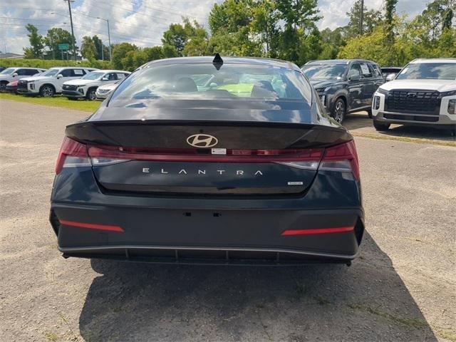 Hyundai Elantra Hybrid Sel Sport Fwd 4D Sedan - Thumbnail 7