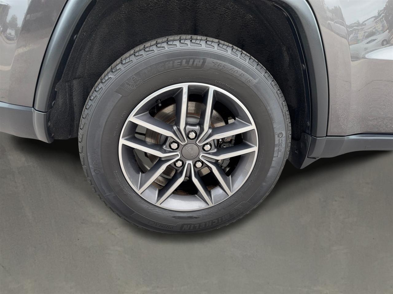 Jeep Grand Cherokeelimited 2Wd - Thumbnail 3