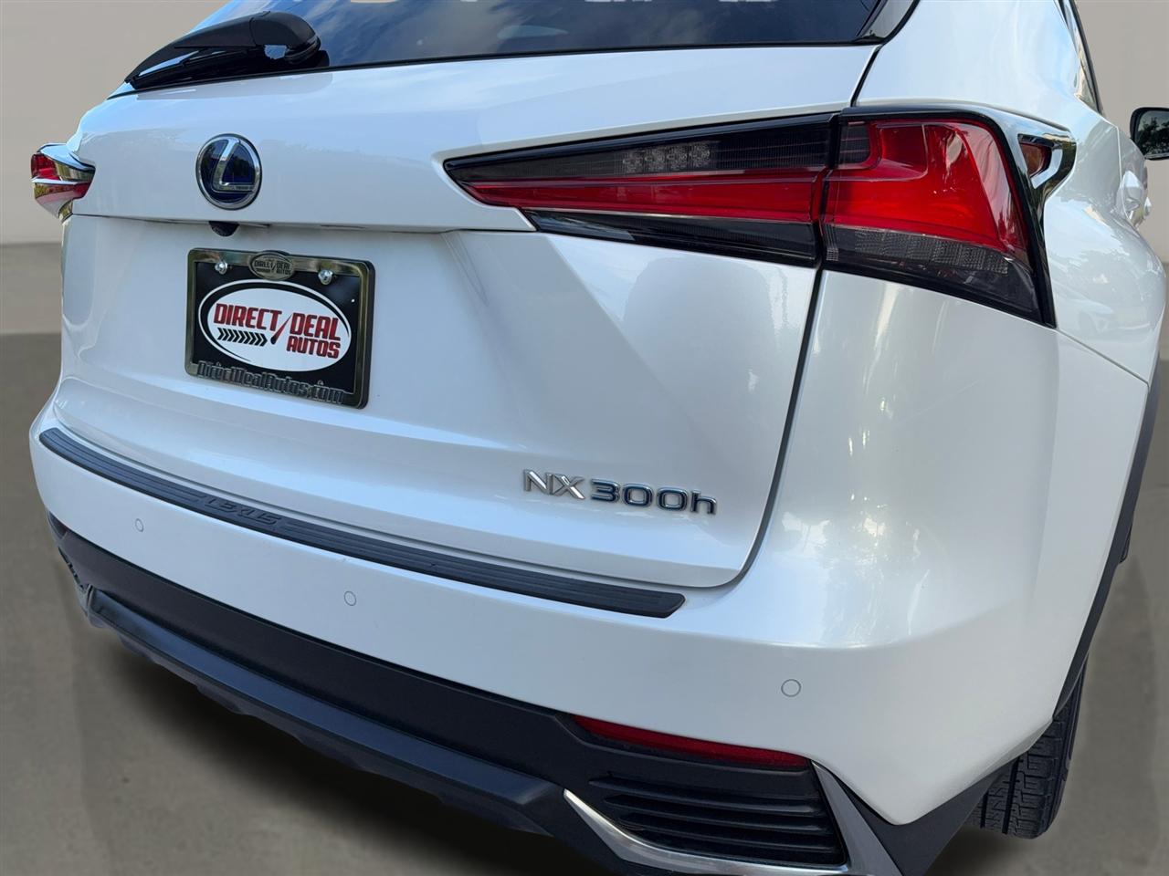 Lexus Nx 300Hluxury - Thumbnail 6