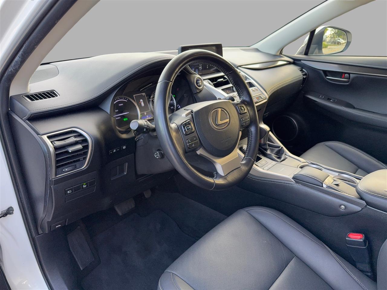 Lexus Nx 300Hluxury - Thumbnail 17