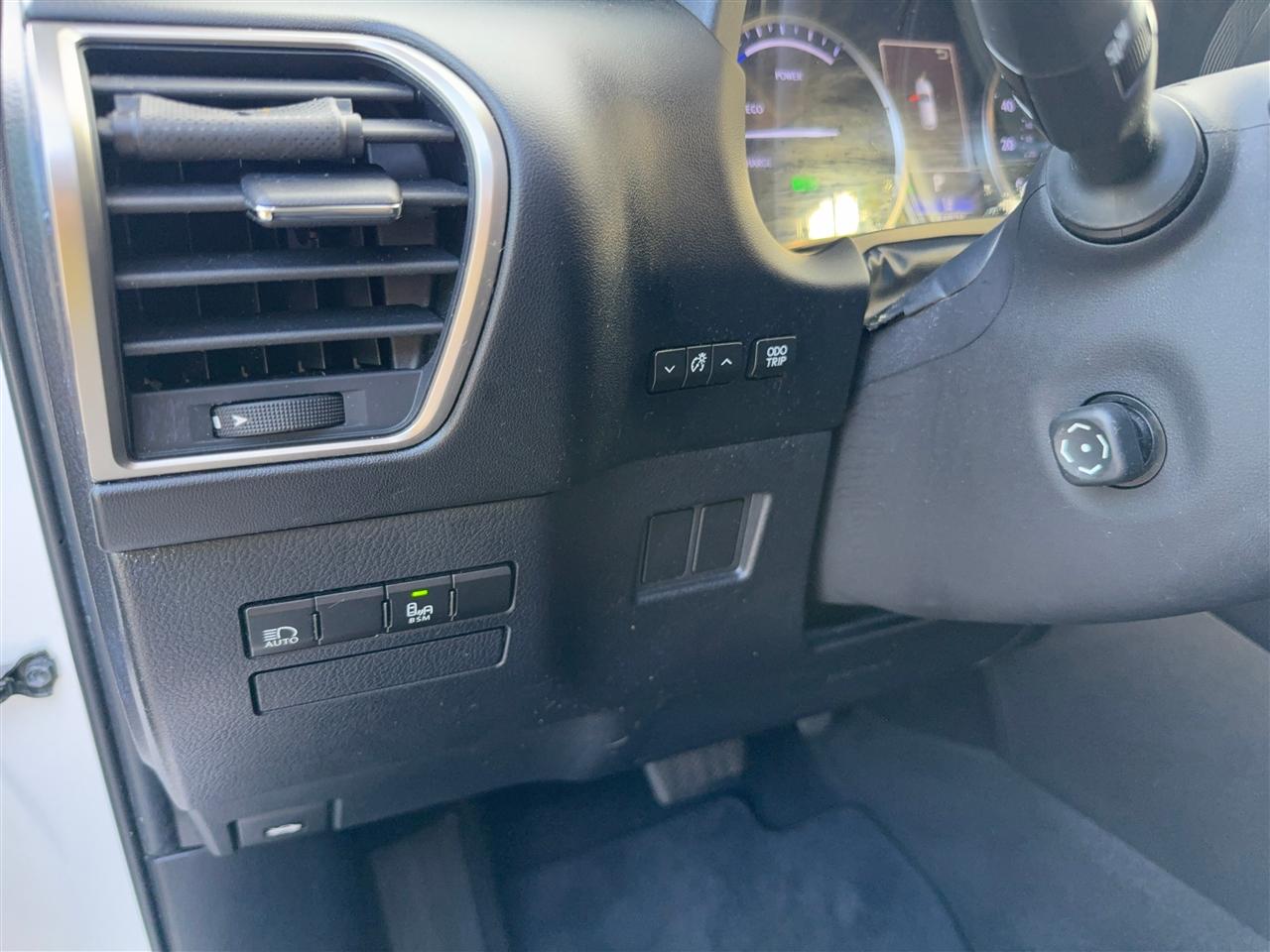 Lexus Nx 300Hluxury - Thumbnail 18