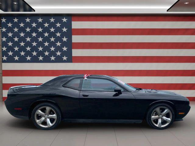 Dodge CHALLENGER - Thumbnail 2