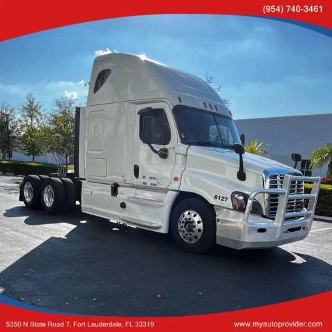 FREIGHTLINER CASCADIA - View 1