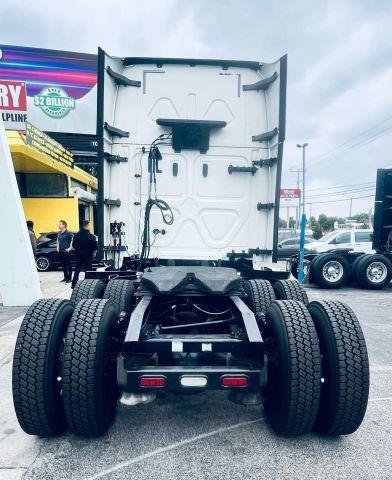 FREIGHTLINER CASCADIA - Thumbnail 4