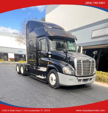 FREIGHTLINER CASCADIA - View 1