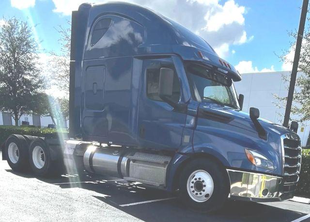 FREIGHTLINER CASCADIA - Thumbnail 3