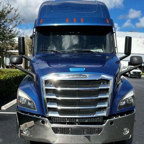 FREIGHTLINER CASCADIA - Thumbnail 2
