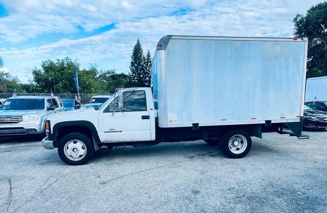 GMC SIERRA (CLASSIC) 3500 HD REGULAR CAB & CHASSIS - Thumbnail 2