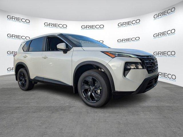 Nissan Rogue Sv - View 1