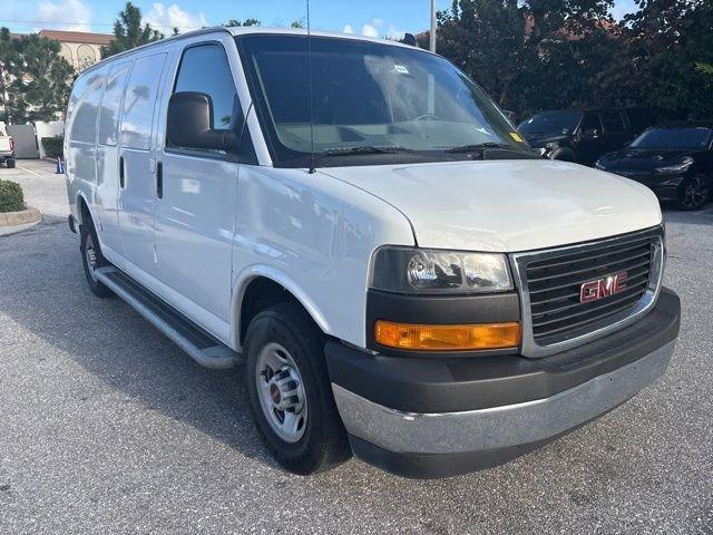Gmc Savana G2500 Work Van - View 1